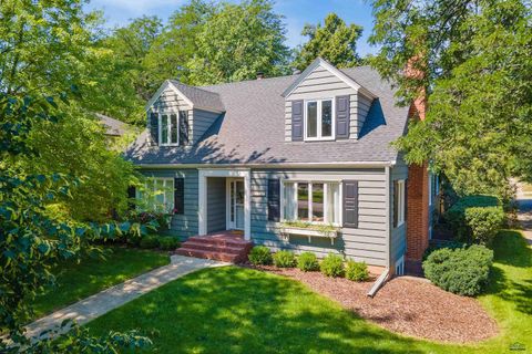 1701 WEST BLVD Rapid City SD 57701