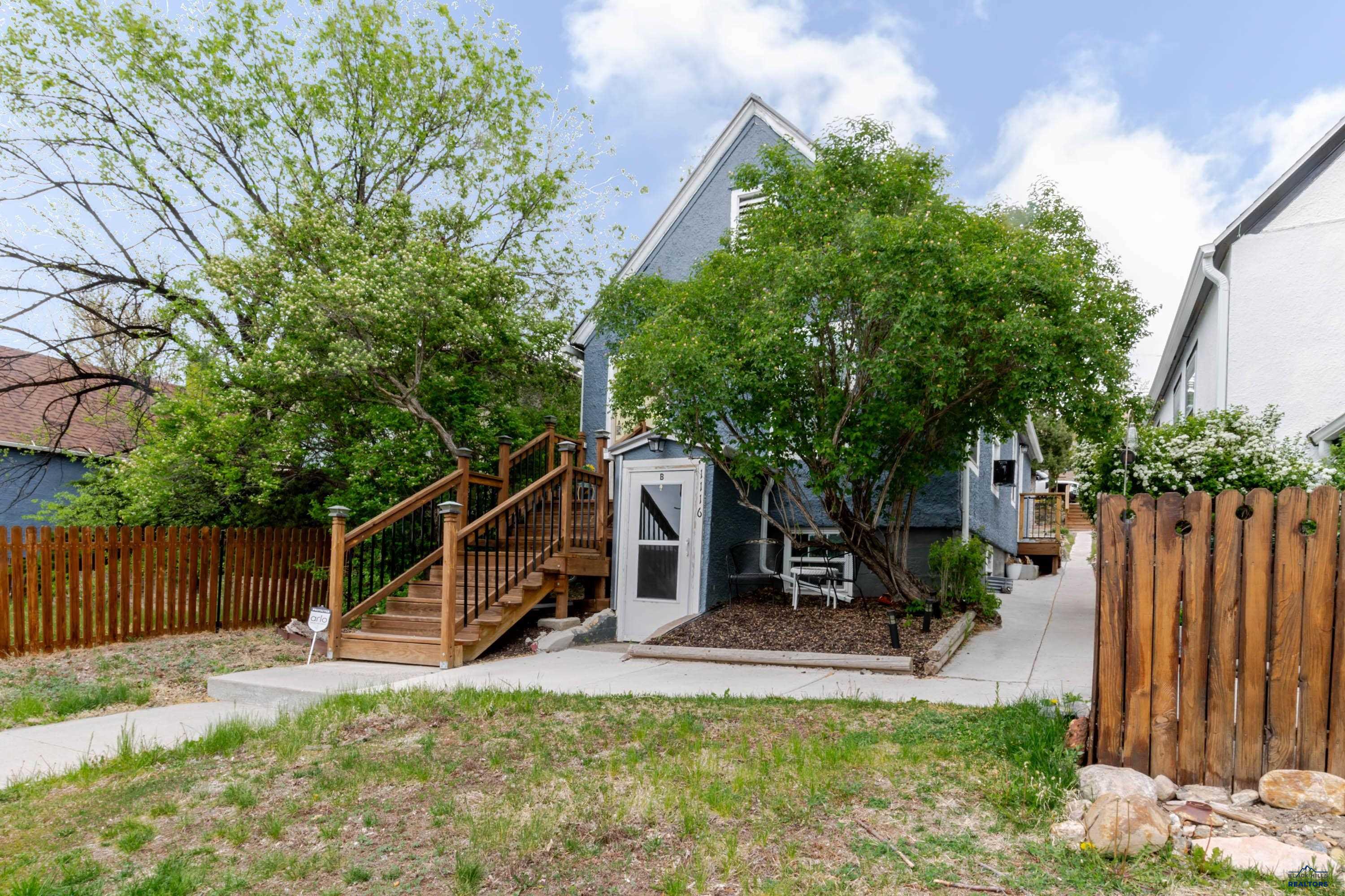 1116 MT RUSHMORE RD
