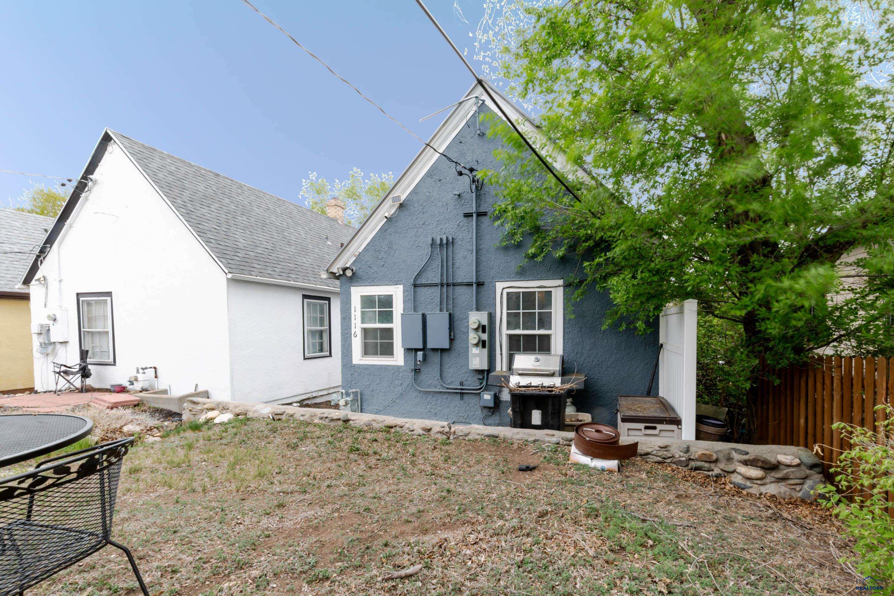 1116 MT RUSHMORE RD