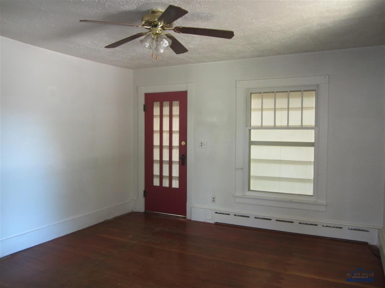 102 N 6th Street