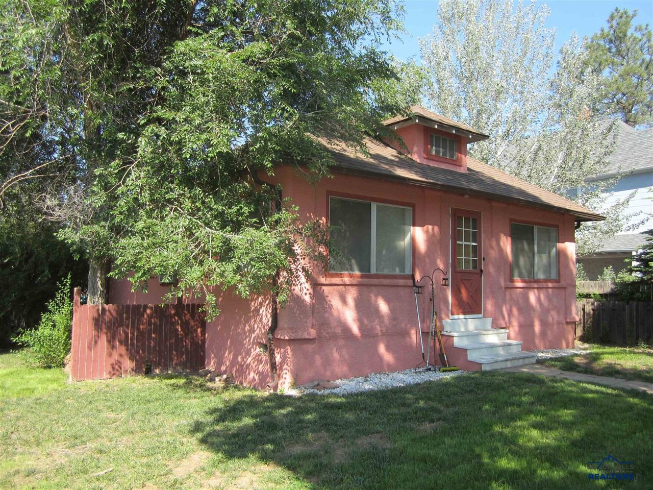 102 N 6th Street