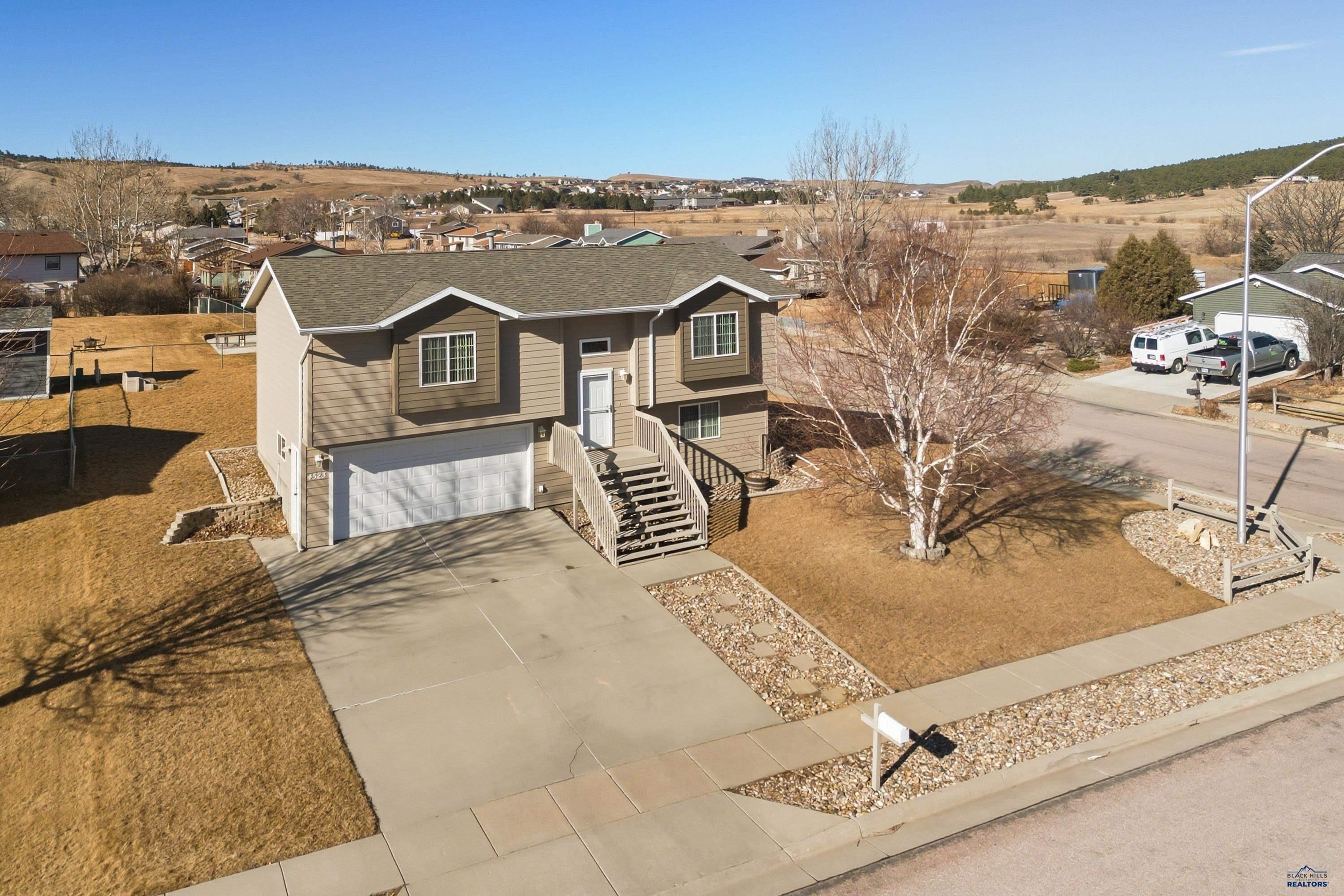 4523 THREE RIVERS DR