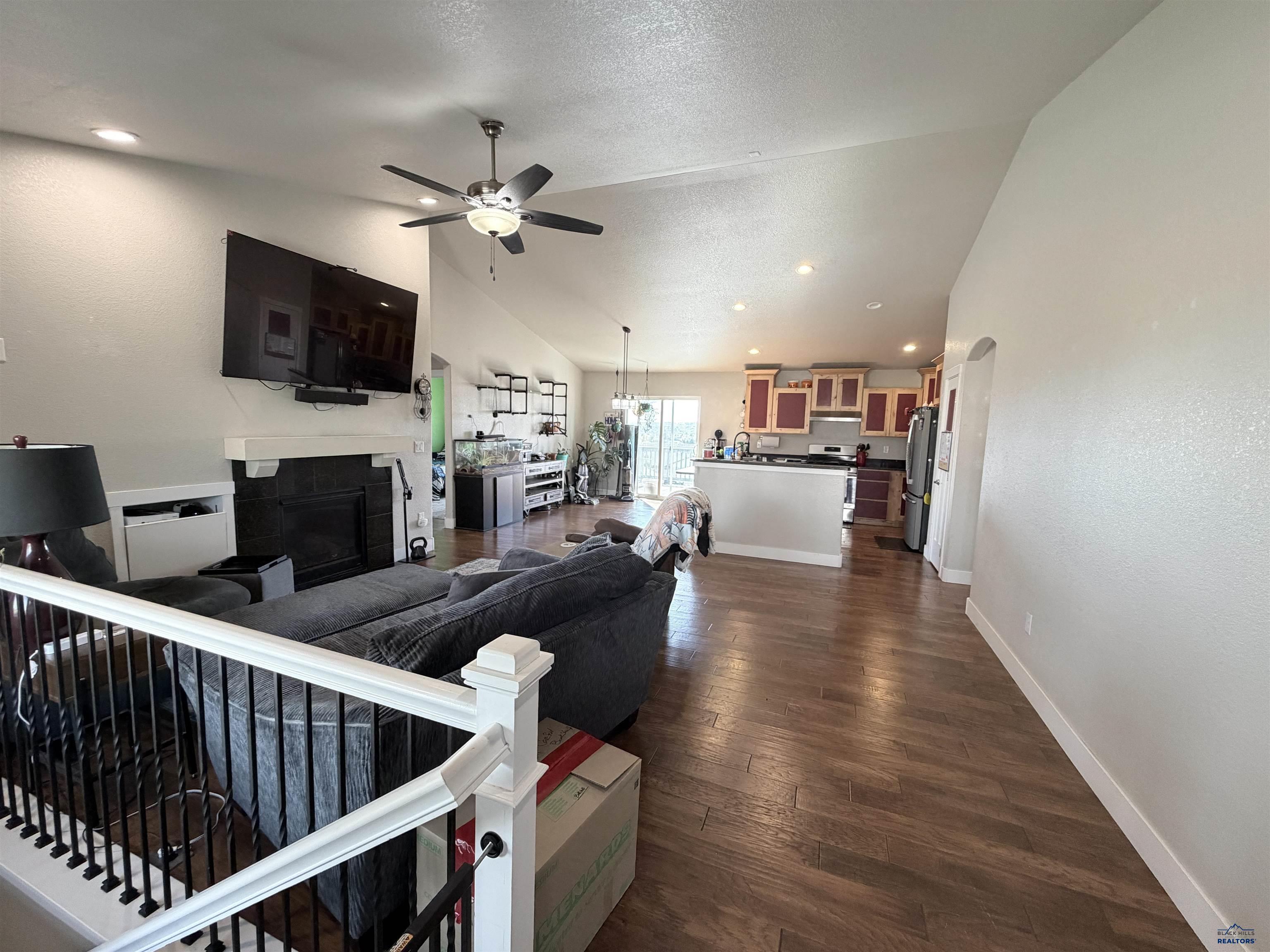 3207 EUNICE DR