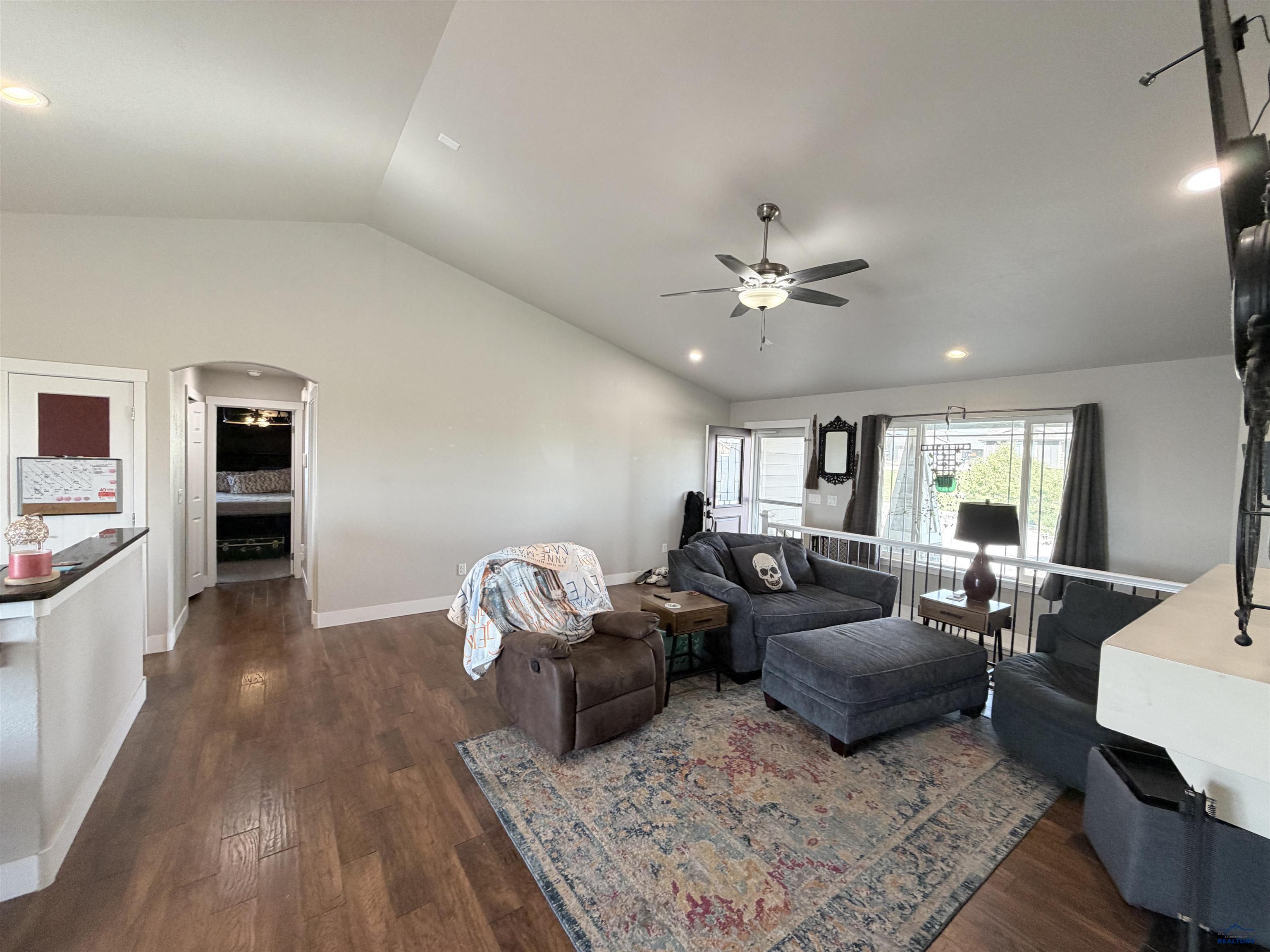 3207 EUNICE DR