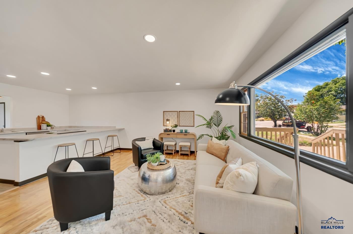 2318 CRUZ DR