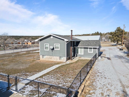 519 PINE ST, NEWCASTLE, WY 82701 - Image 2d96fe421de70f3cdca30d4001c5b227/3774199374