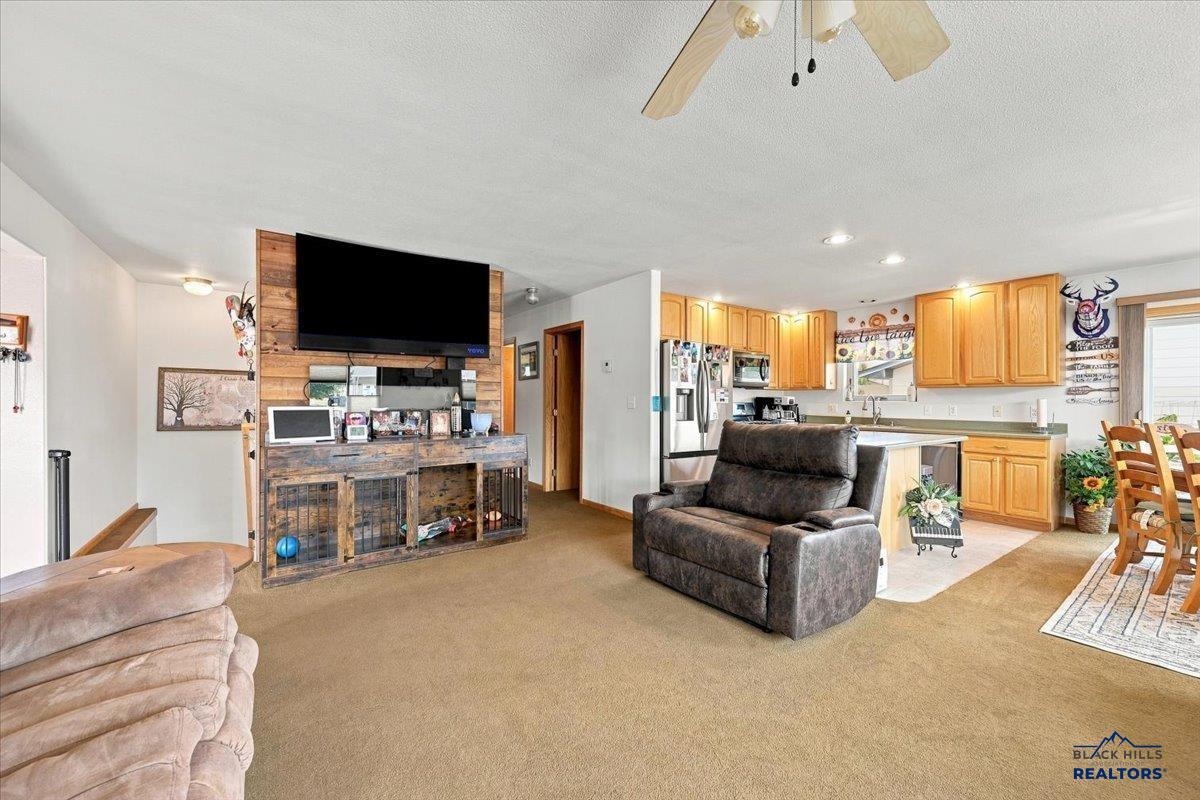3506 ROUGHLOCK LN