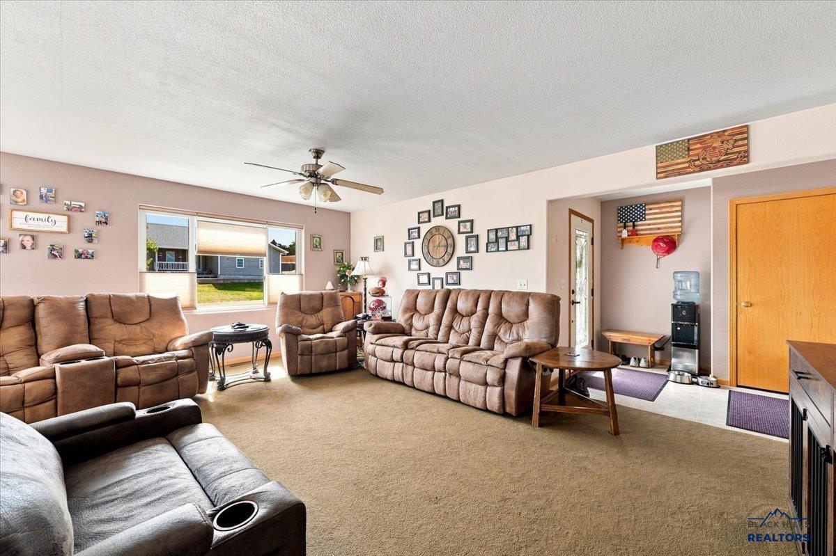 3506 ROUGHLOCK LN