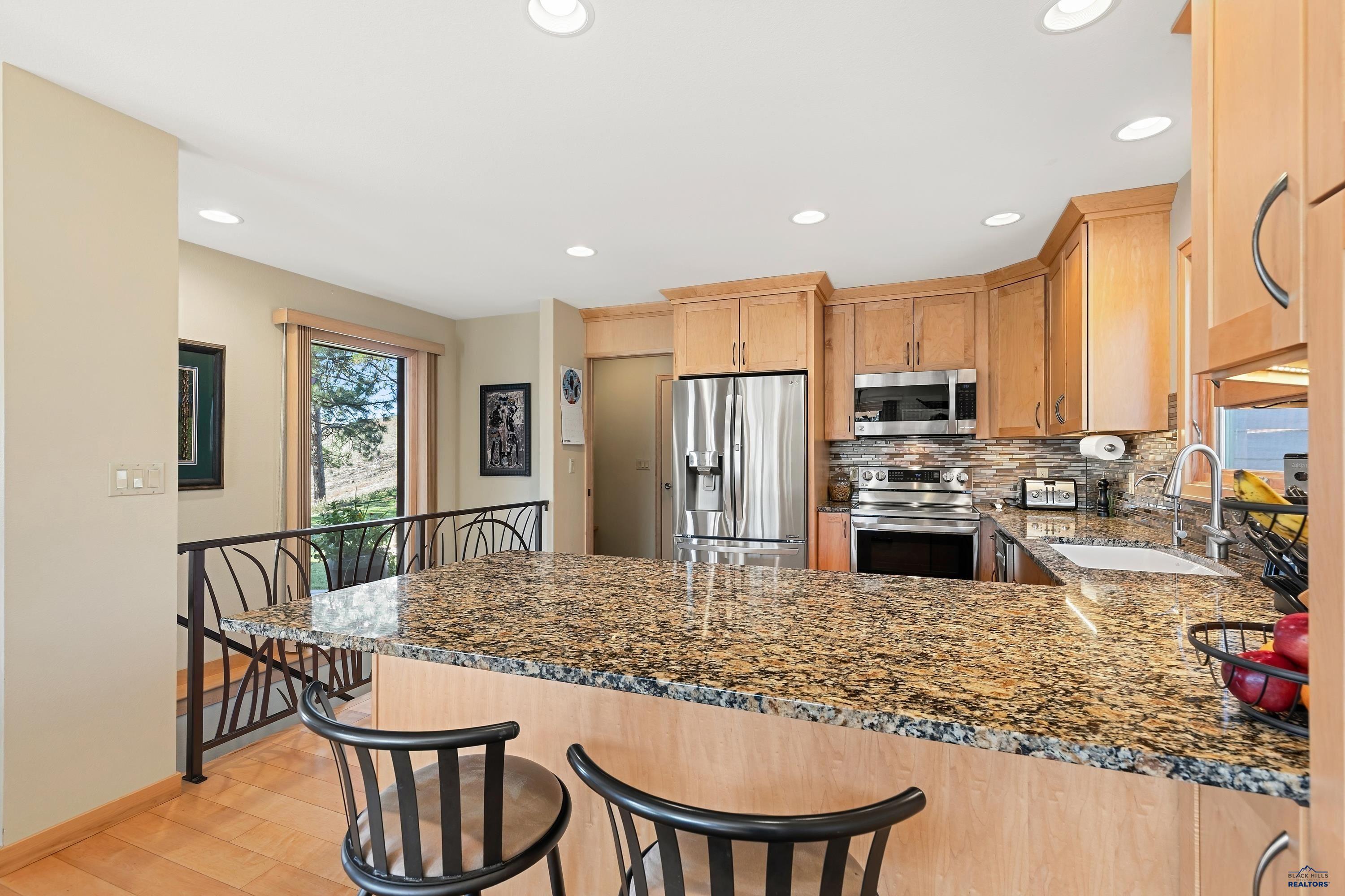 6009 WILDWOOD DR