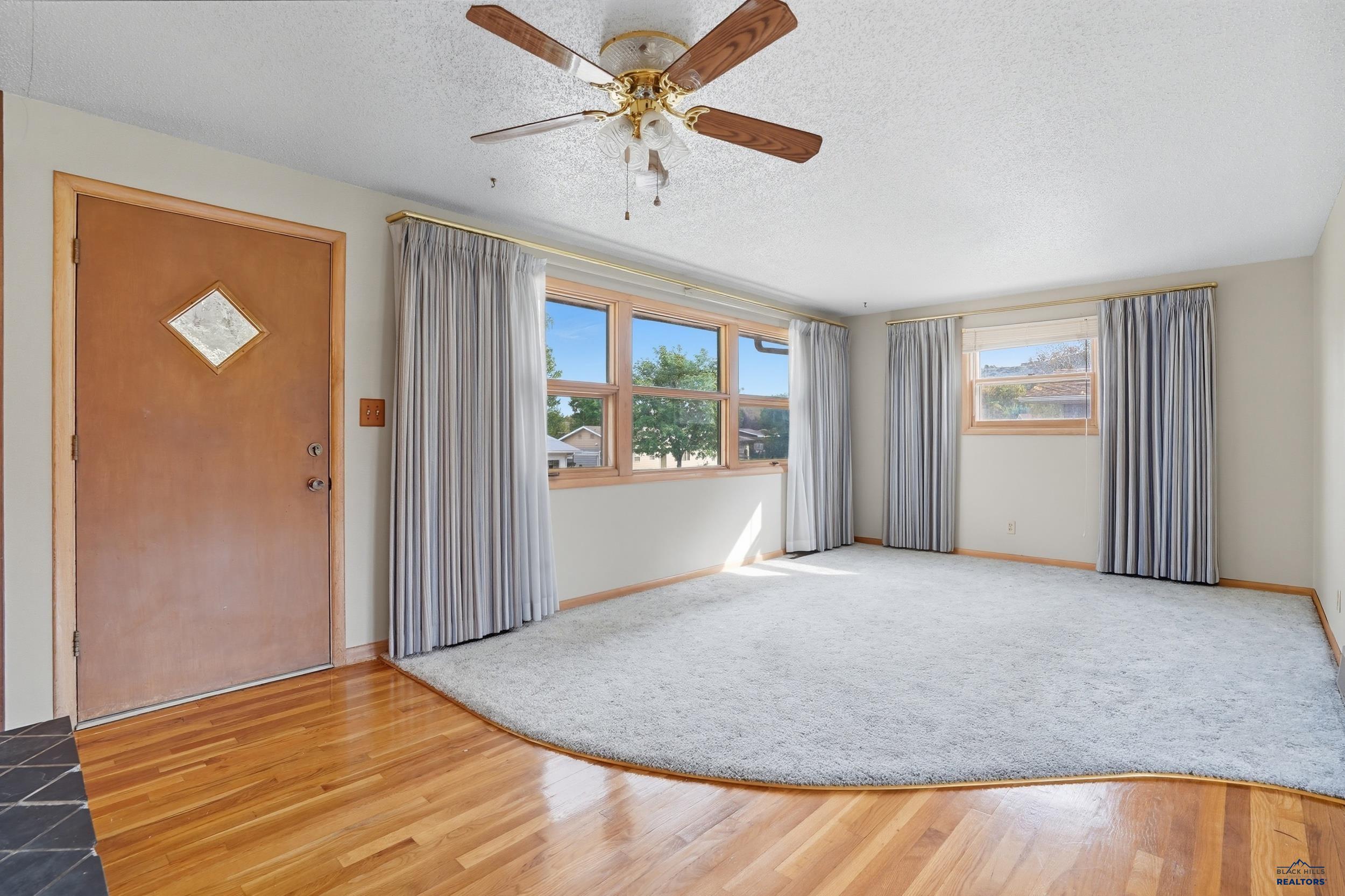 2425 JUDY AVE