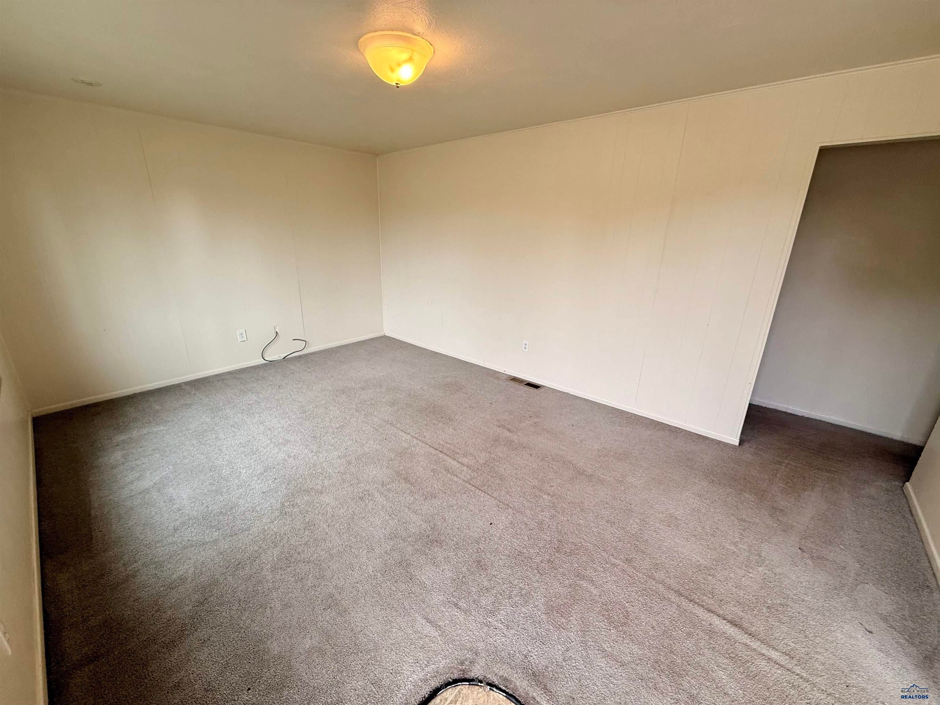 406 E ADAMS