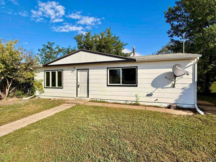 Photo 1 of 20 — 406 E ADAMS, Rapid City, SD 57701