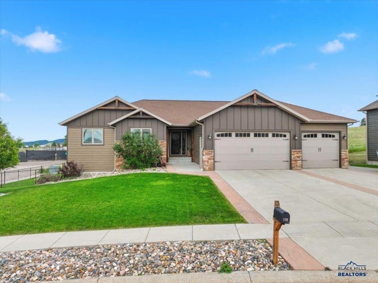 725 MAPLE DR, SPEARFISH, SD 57783 - Image 30acbcdb07609cd74decb067bc3395f5/4274521787