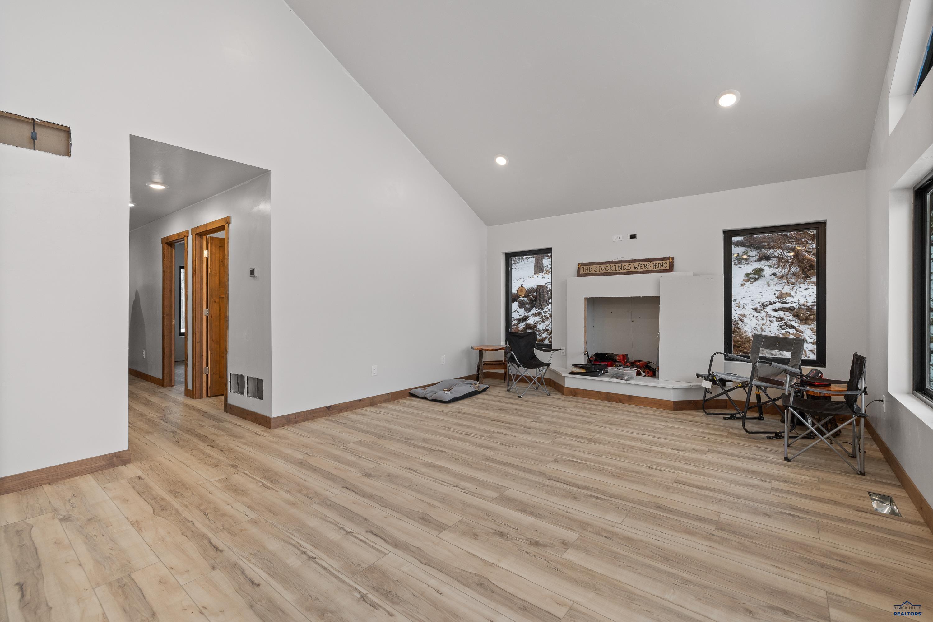 11837 GOLDEN RIDGE RD