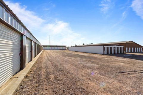 7 FOOTHILL DR Newcastle WY 82701