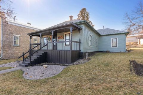 1117 CUSTER Whitewood SD 57793