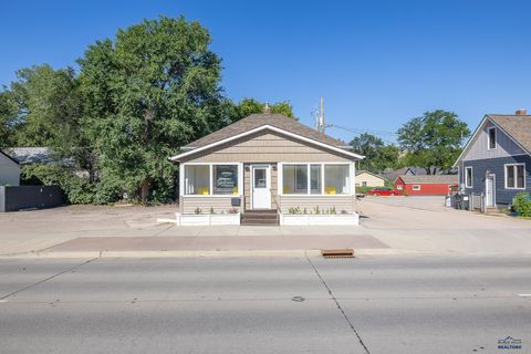 1215 MT RUSHMORE RD Rapid City SD 57701