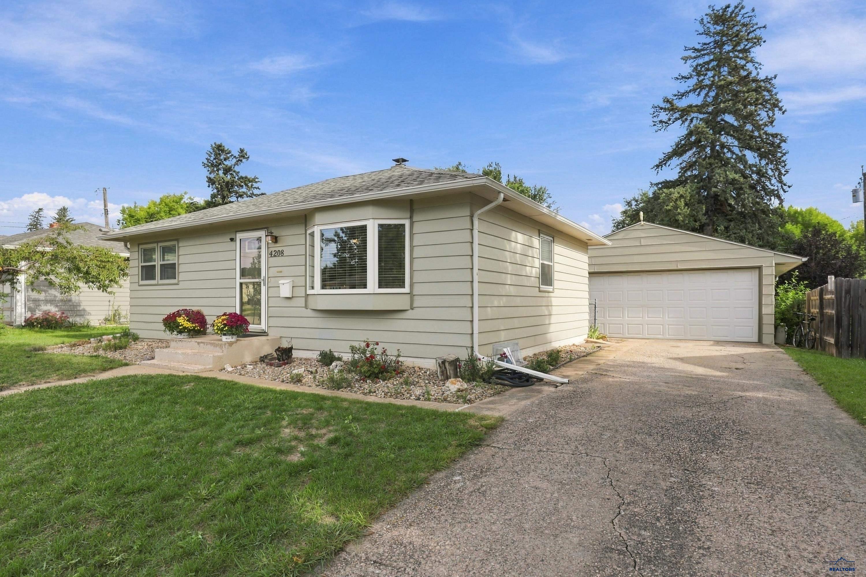 4208 MEADOWWOOD DR