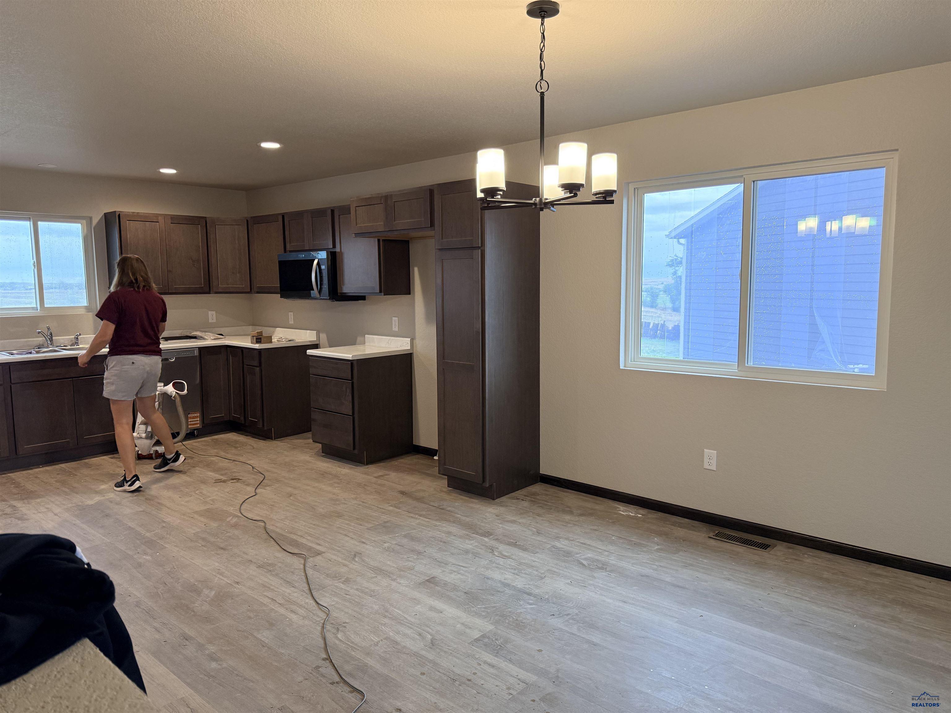 4258 LODI LN