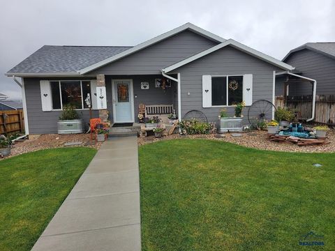 1252 JUNEAU DR box elder SD 57719