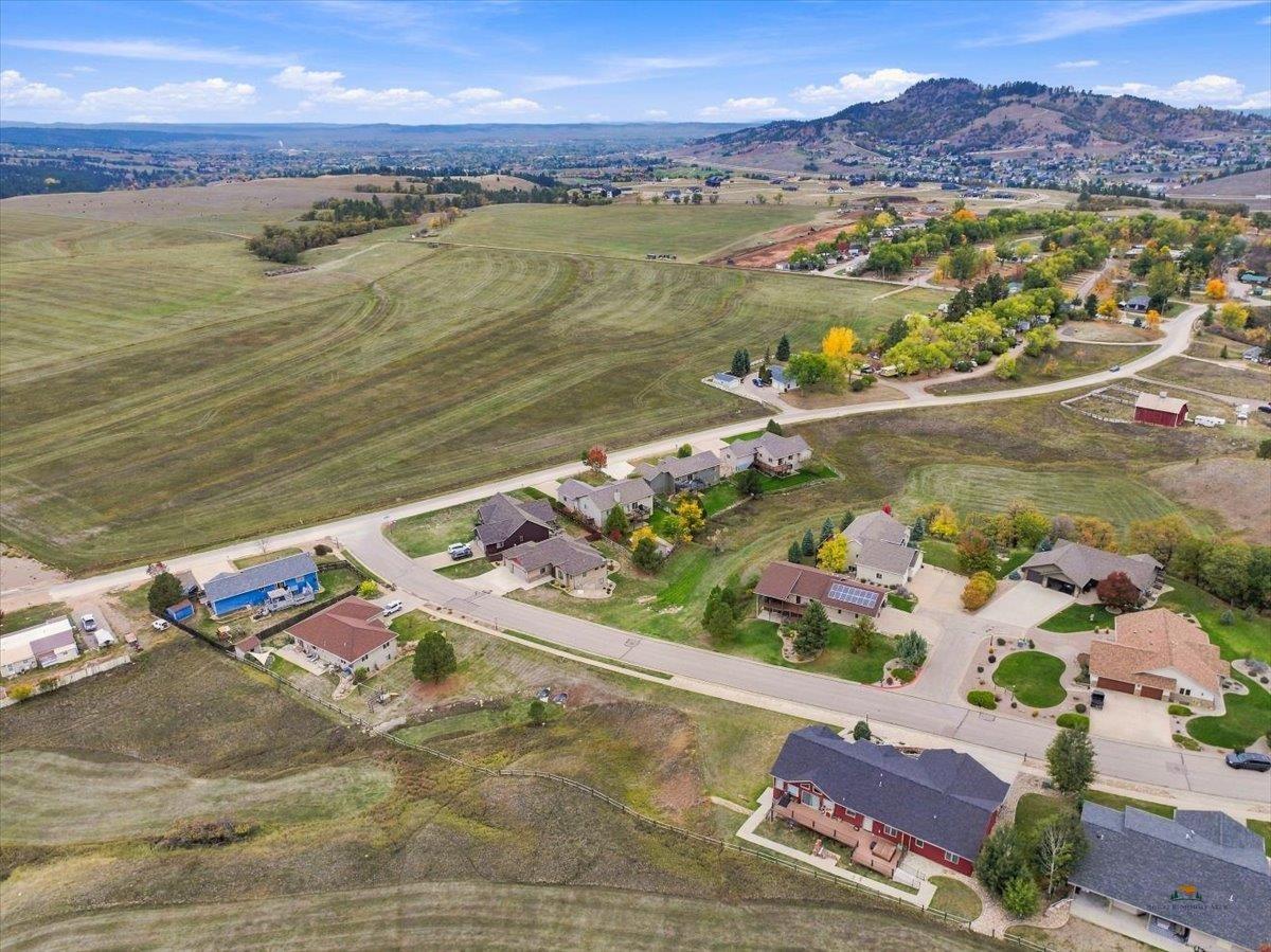 TBD Lot 8 COUNTRY OAKS LN