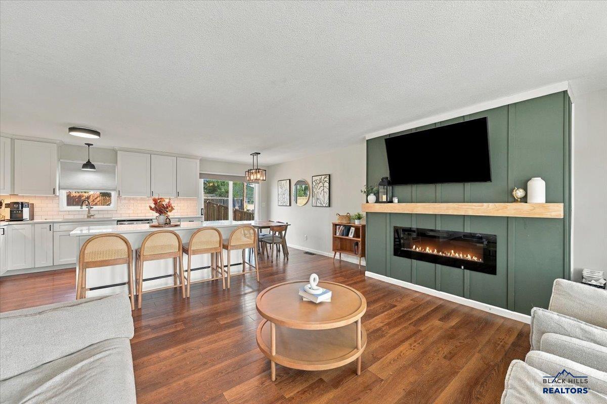 2936 COUNTRY CLUB DR