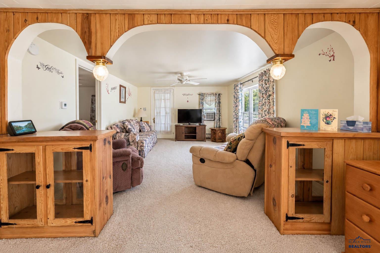 1919 EVERGREEN DR
