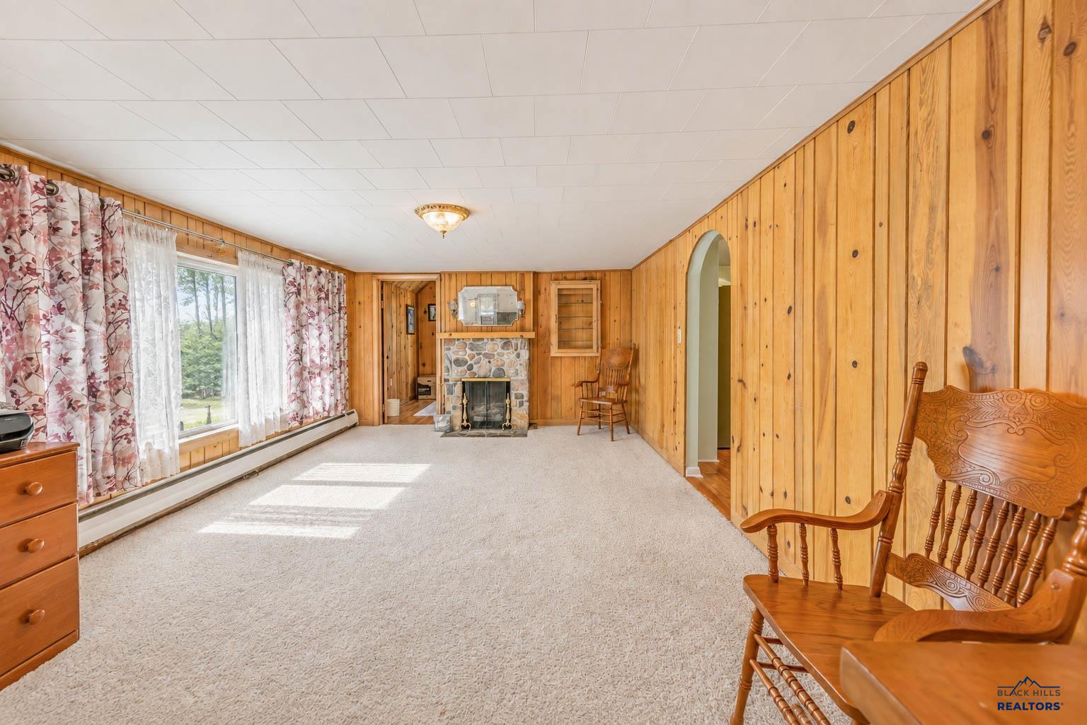 1919 EVERGREEN DR