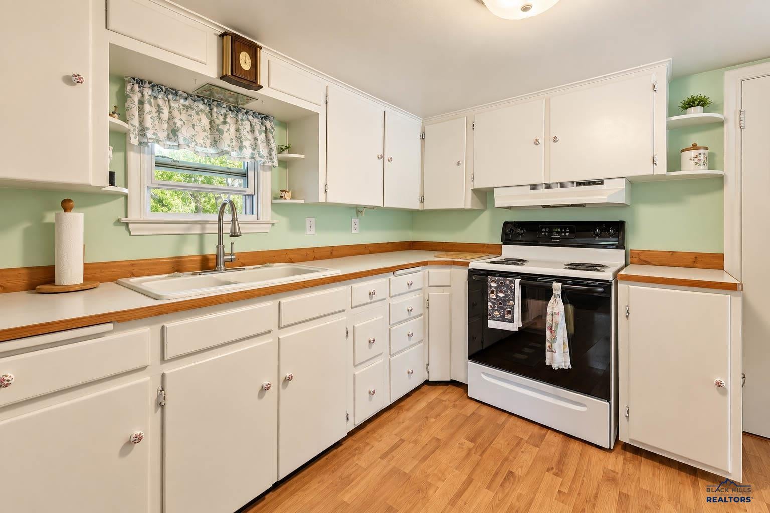1919 EVERGREEN DR