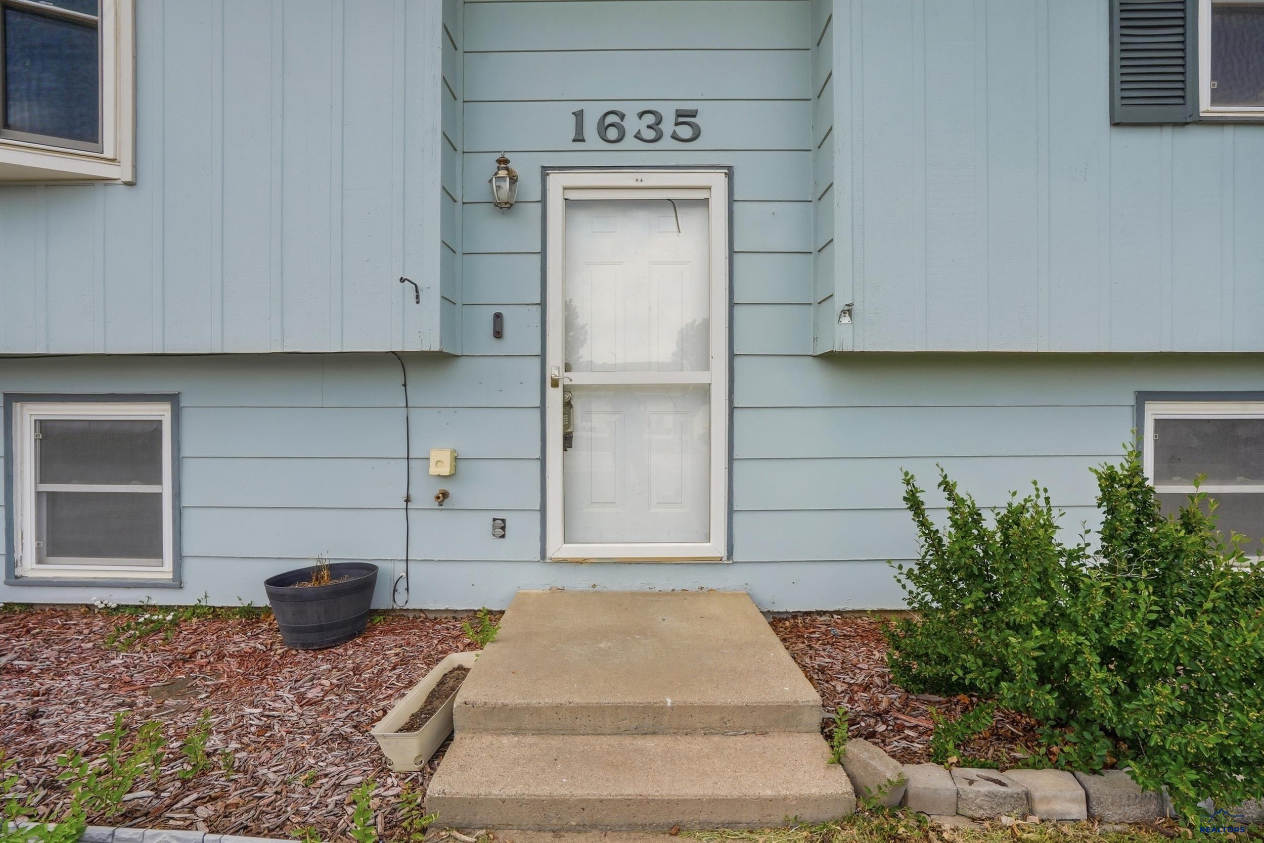 1635 ENNEN DR