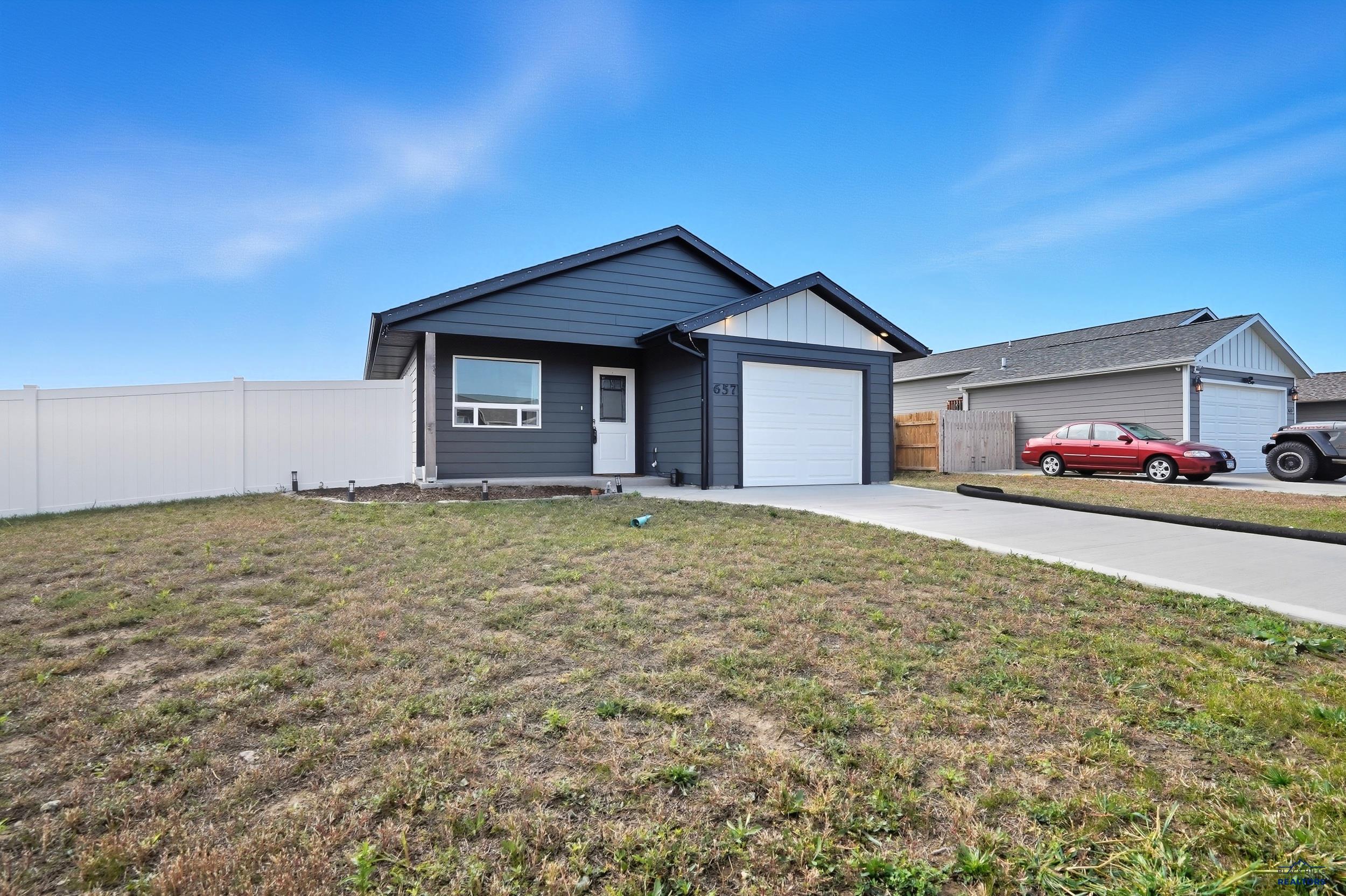 657 LIBERTY PARK DR