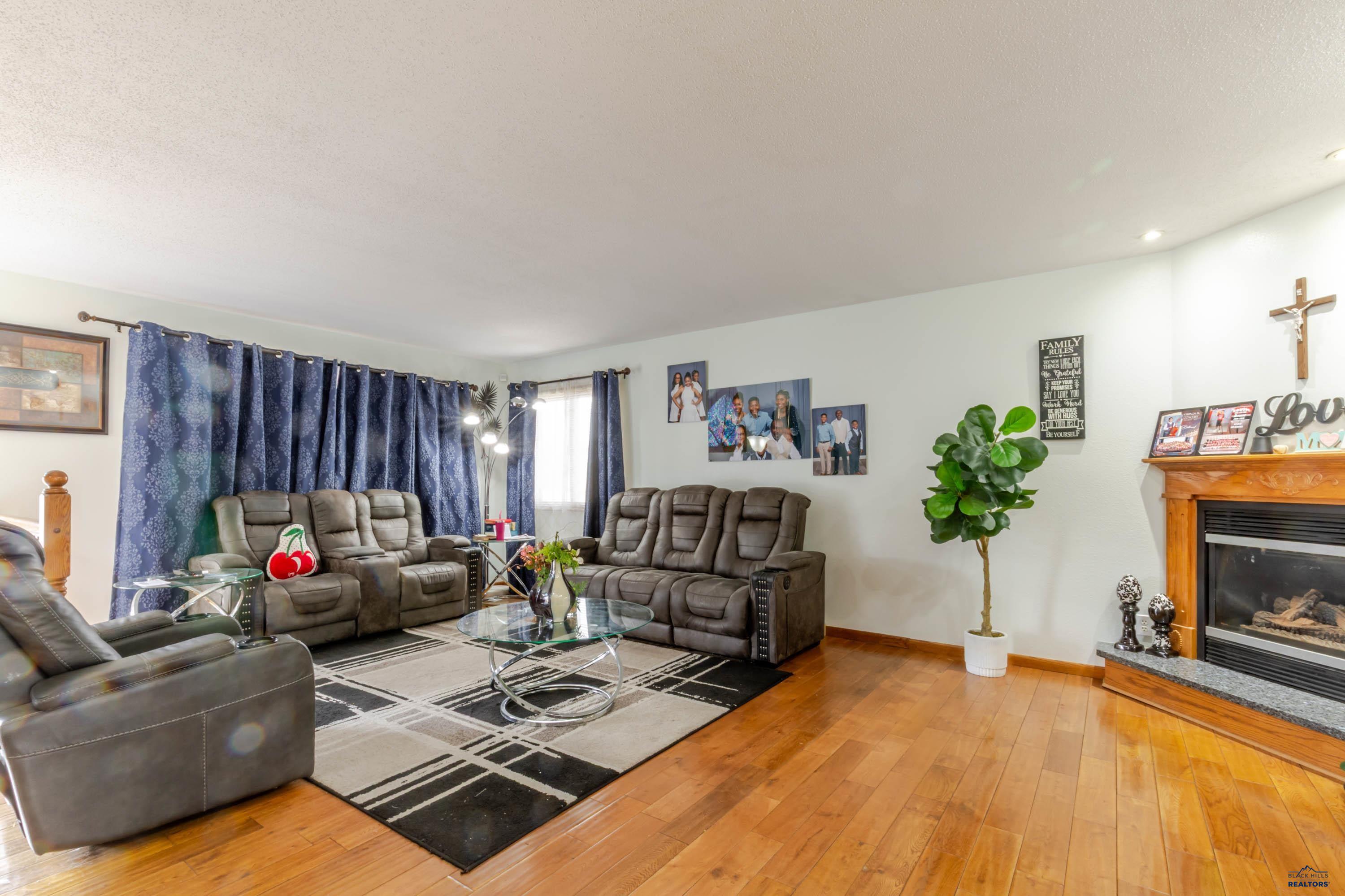4158 WISCONSIN AVE
