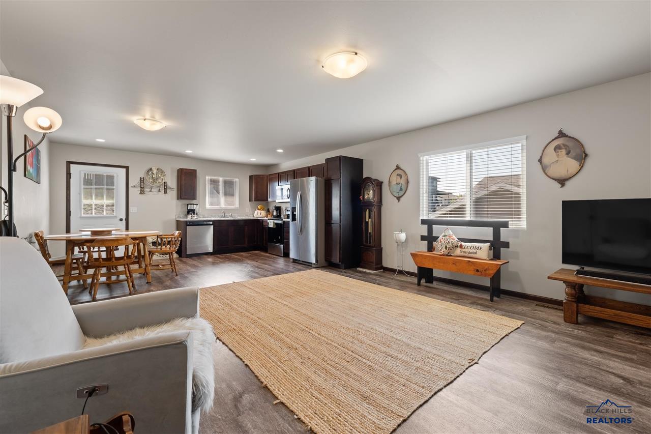 414 Diamond Ridge Boulevard