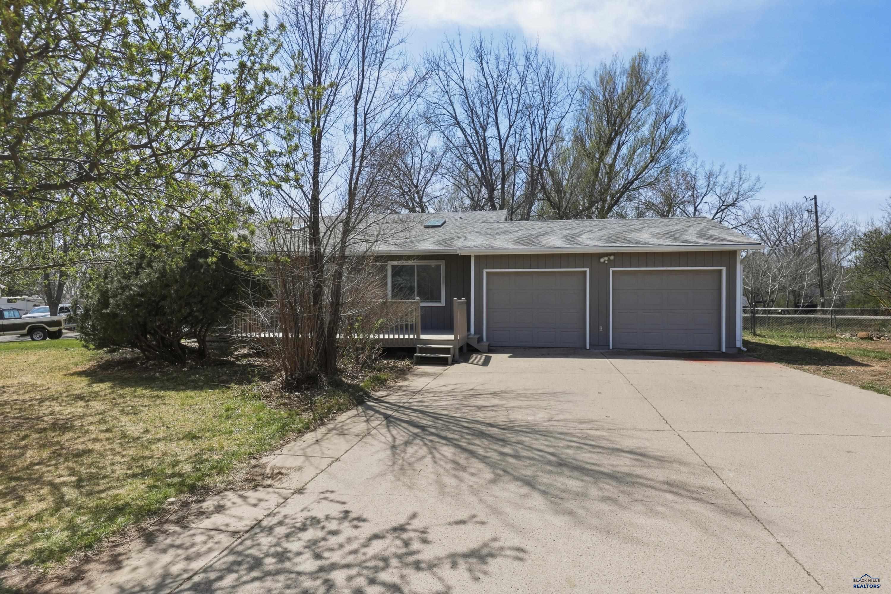 2003 RUSSET LN