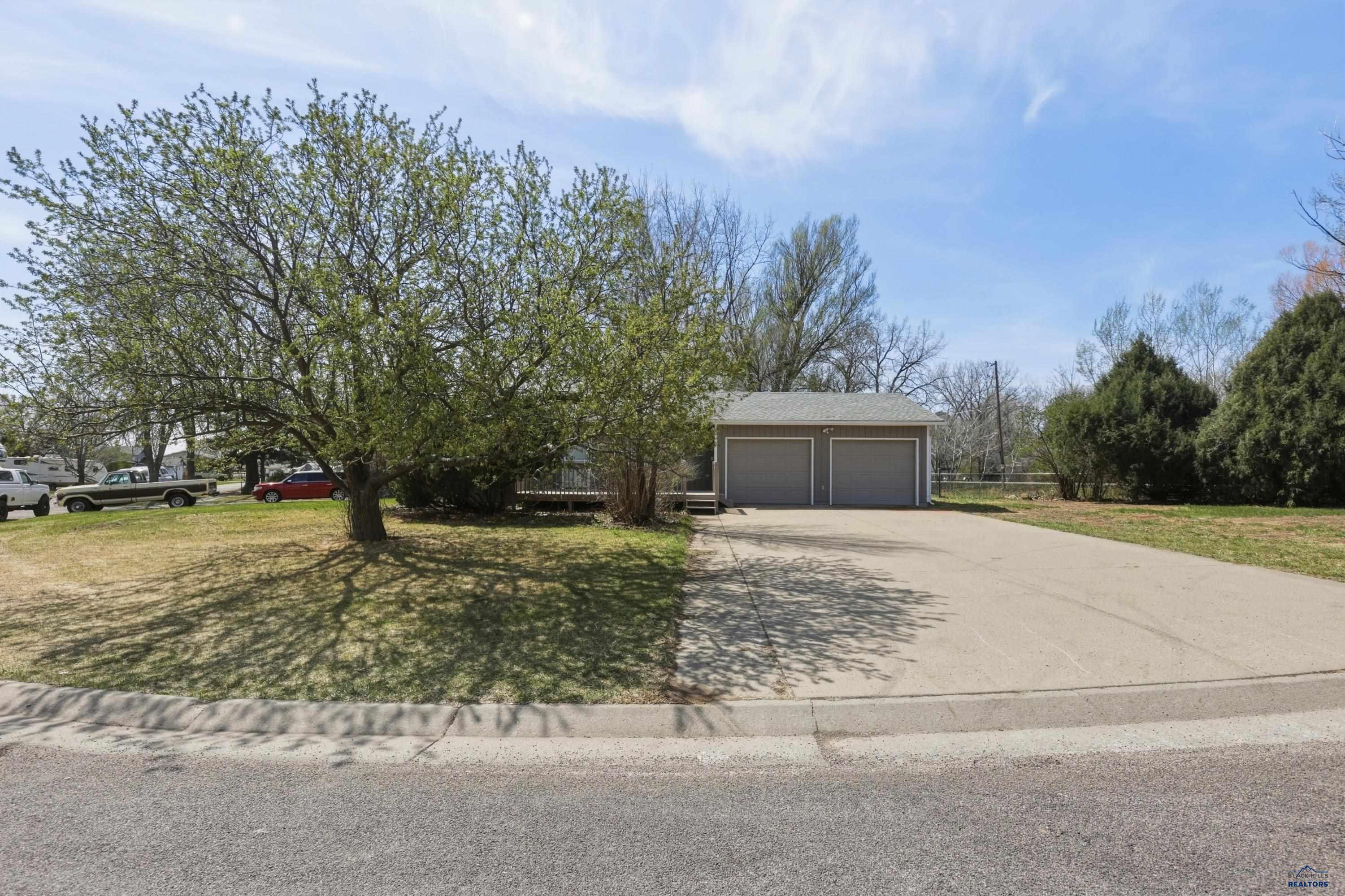 2003 RUSSET LN