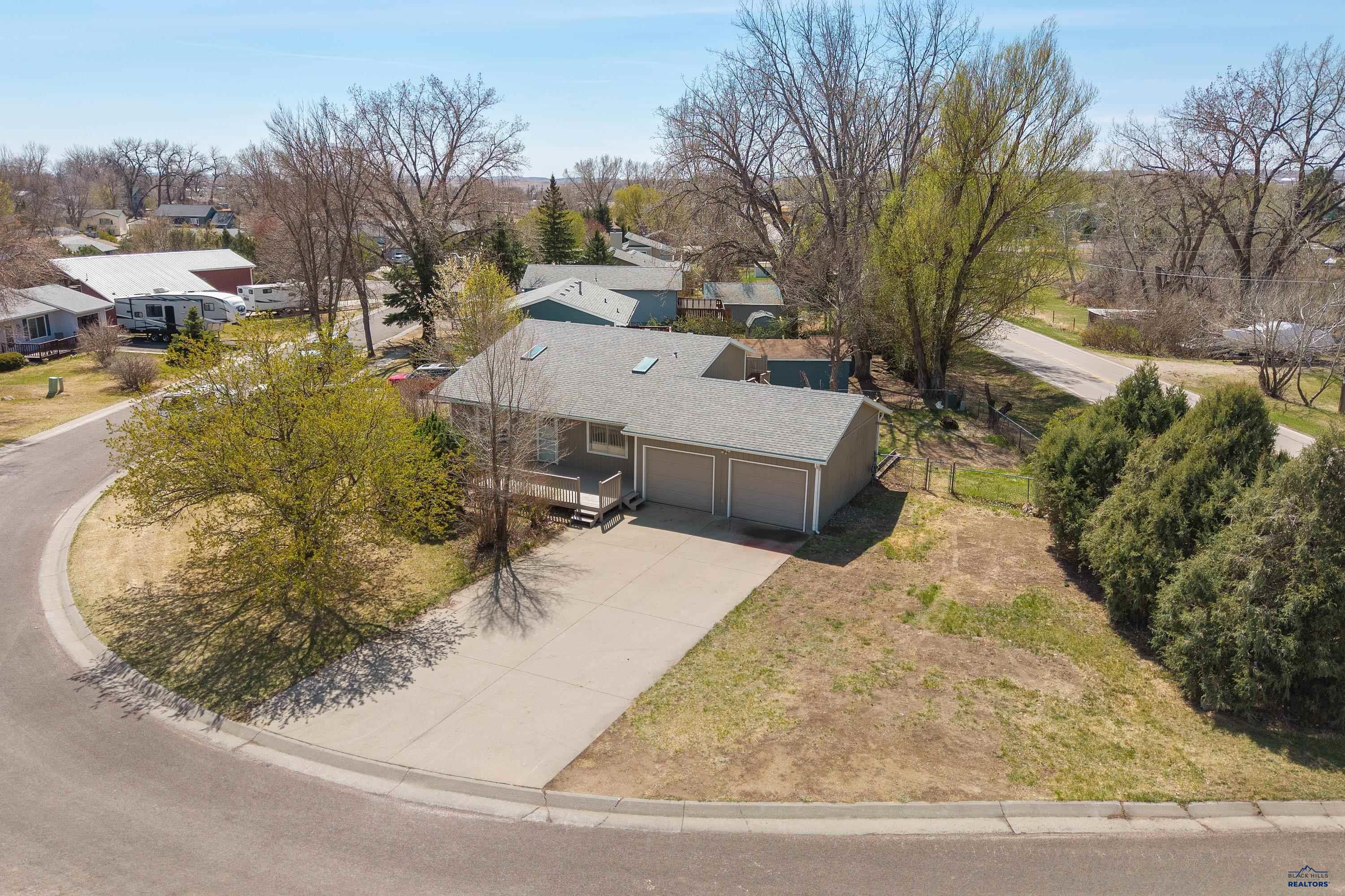2003 RUSSET LN