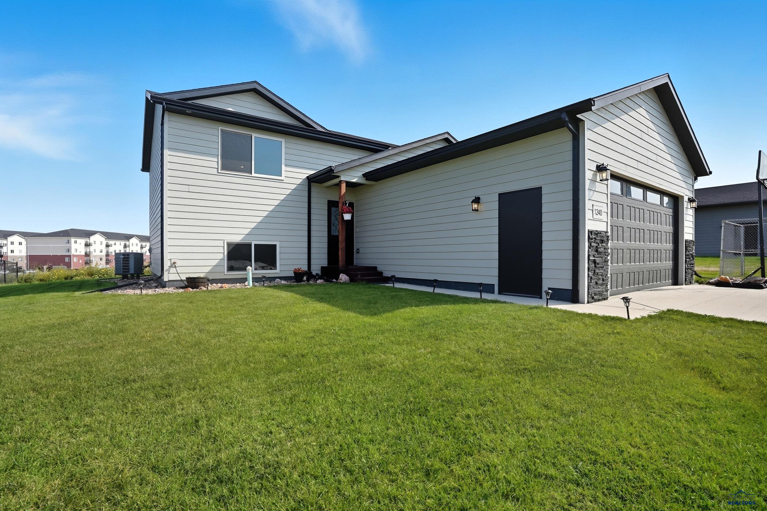 1240 KENAI DR
