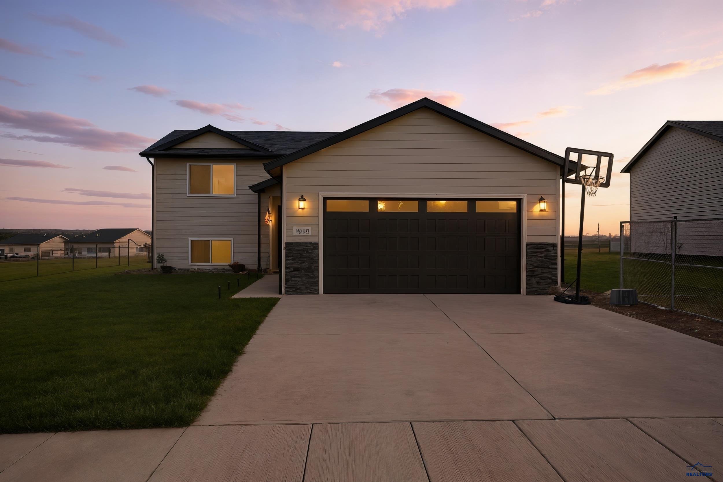 1240 KENAI DR
