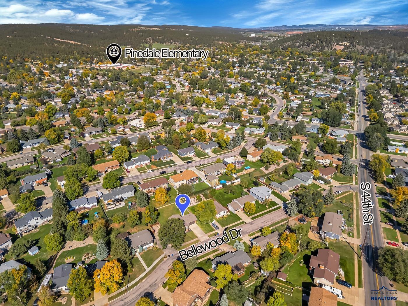 4430 BELLEWOOD DR