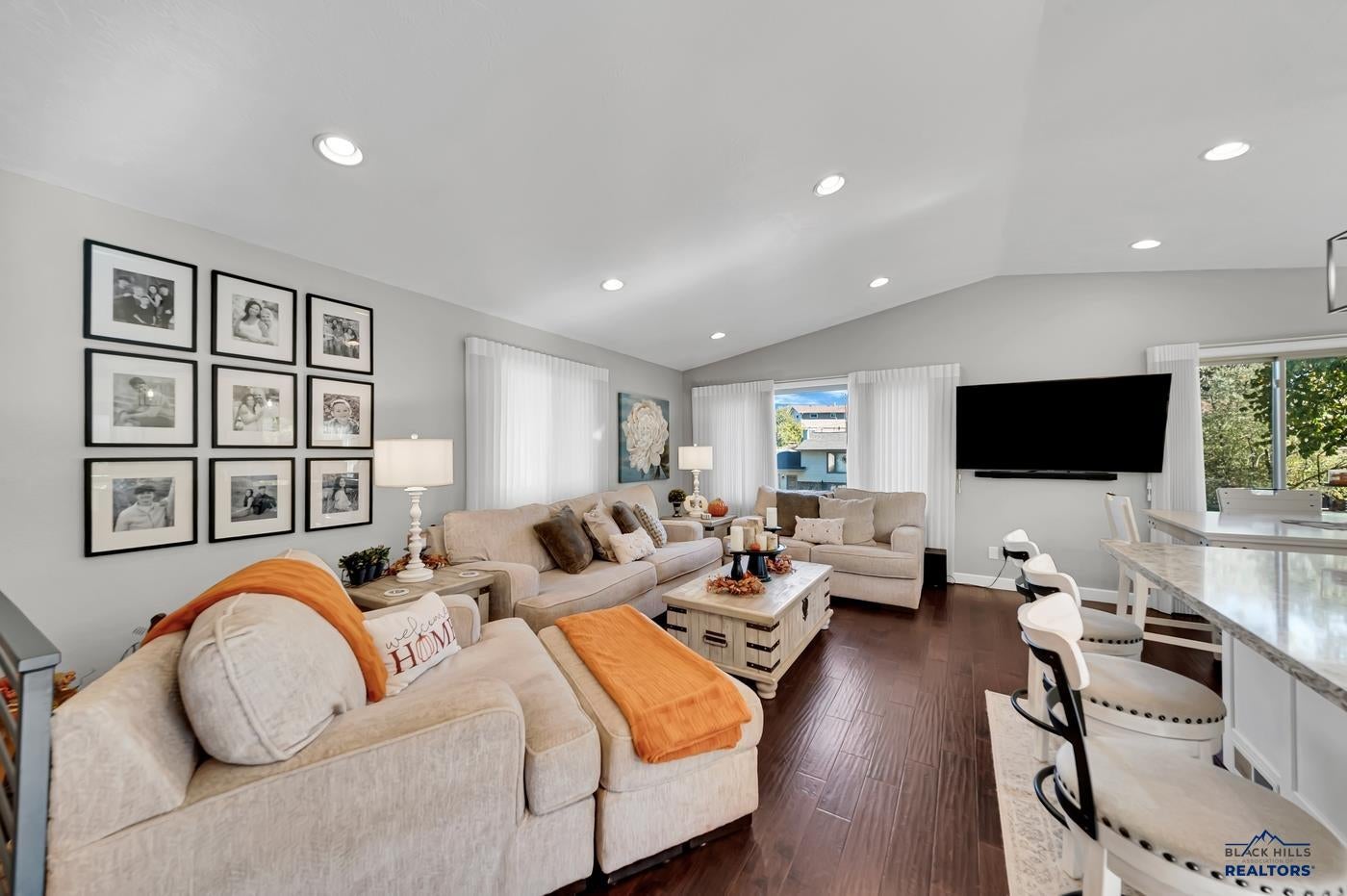 4430 BELLEWOOD DR
