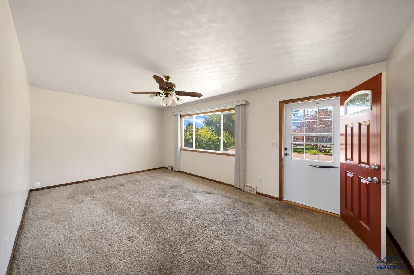 124 GRAND BLVD