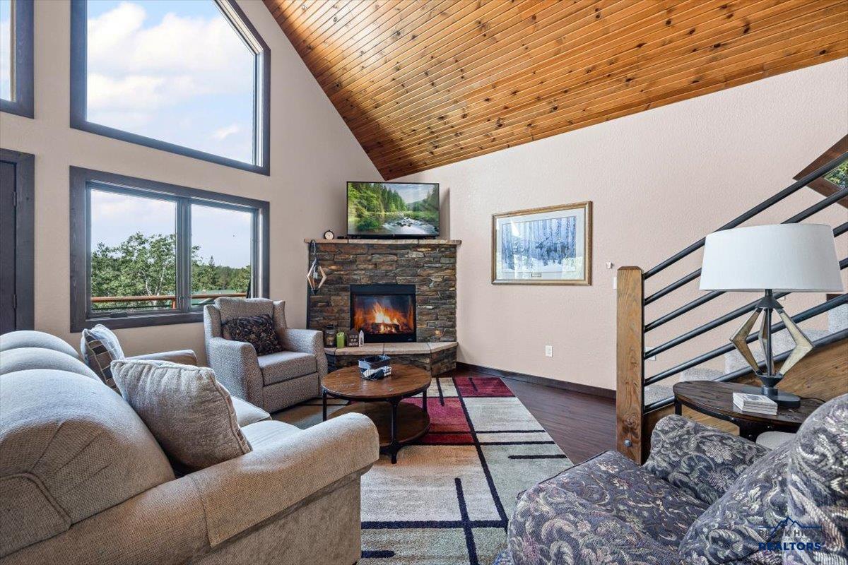 21156 LOST CAMP TRAIL