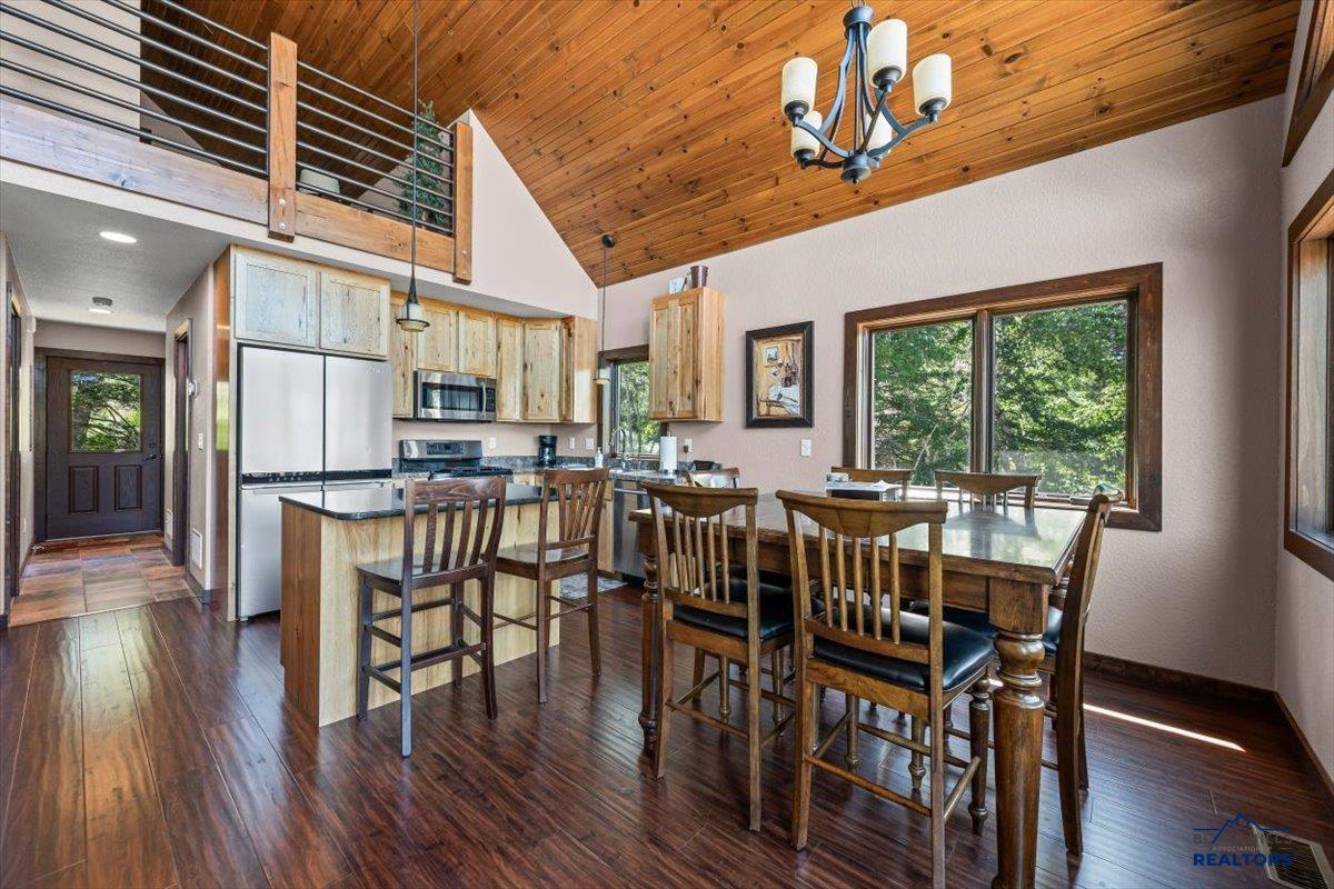 21156 LOST CAMP TRAIL