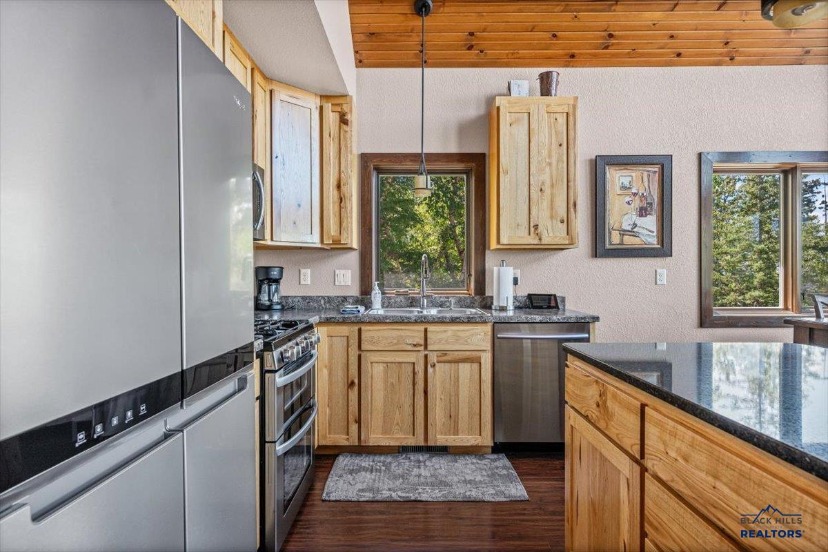 21156 LOST CAMP TRAIL