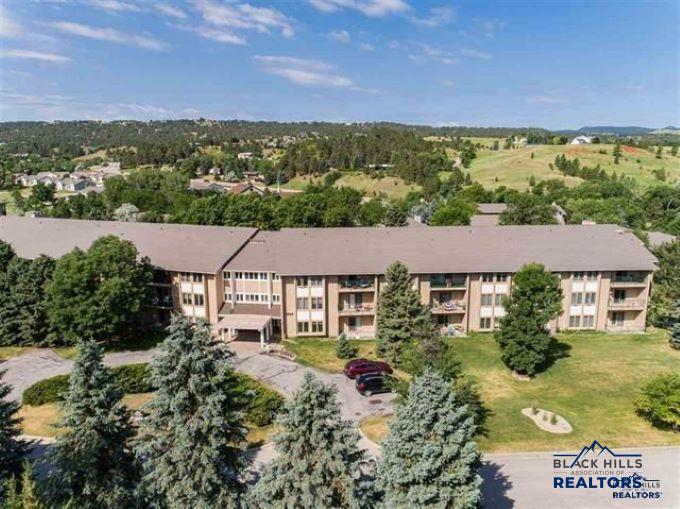 3988 FAIRWAY HILLS DR