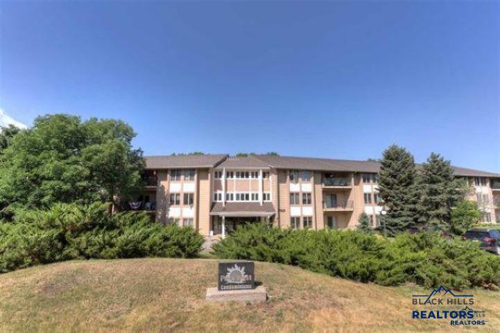 3988 FAIRWAY HILLS DR