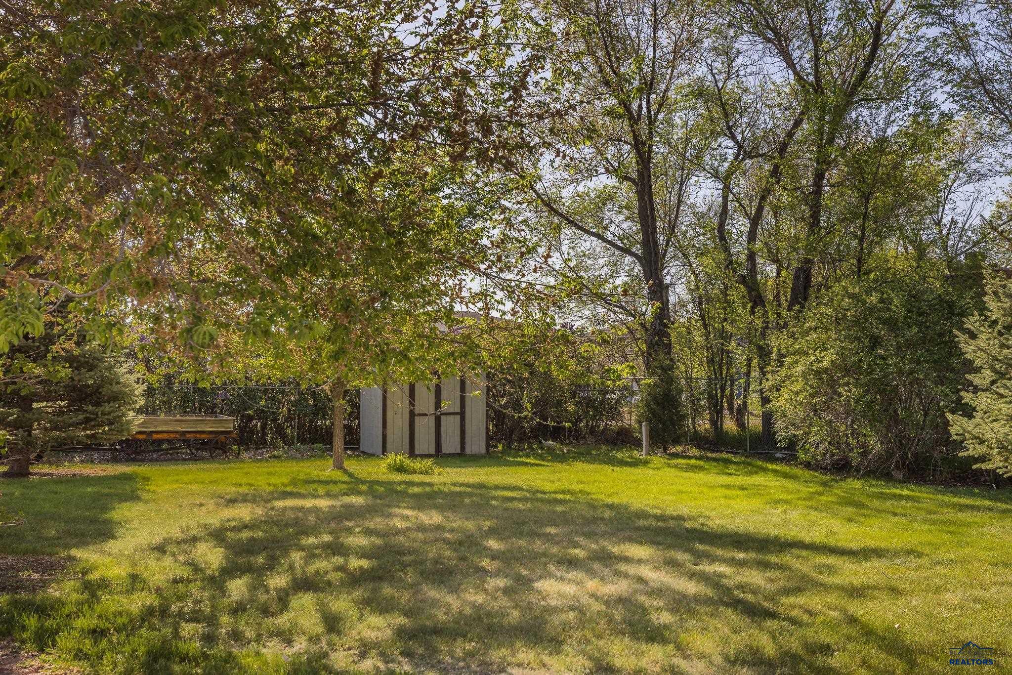 969 N VALLEY DR