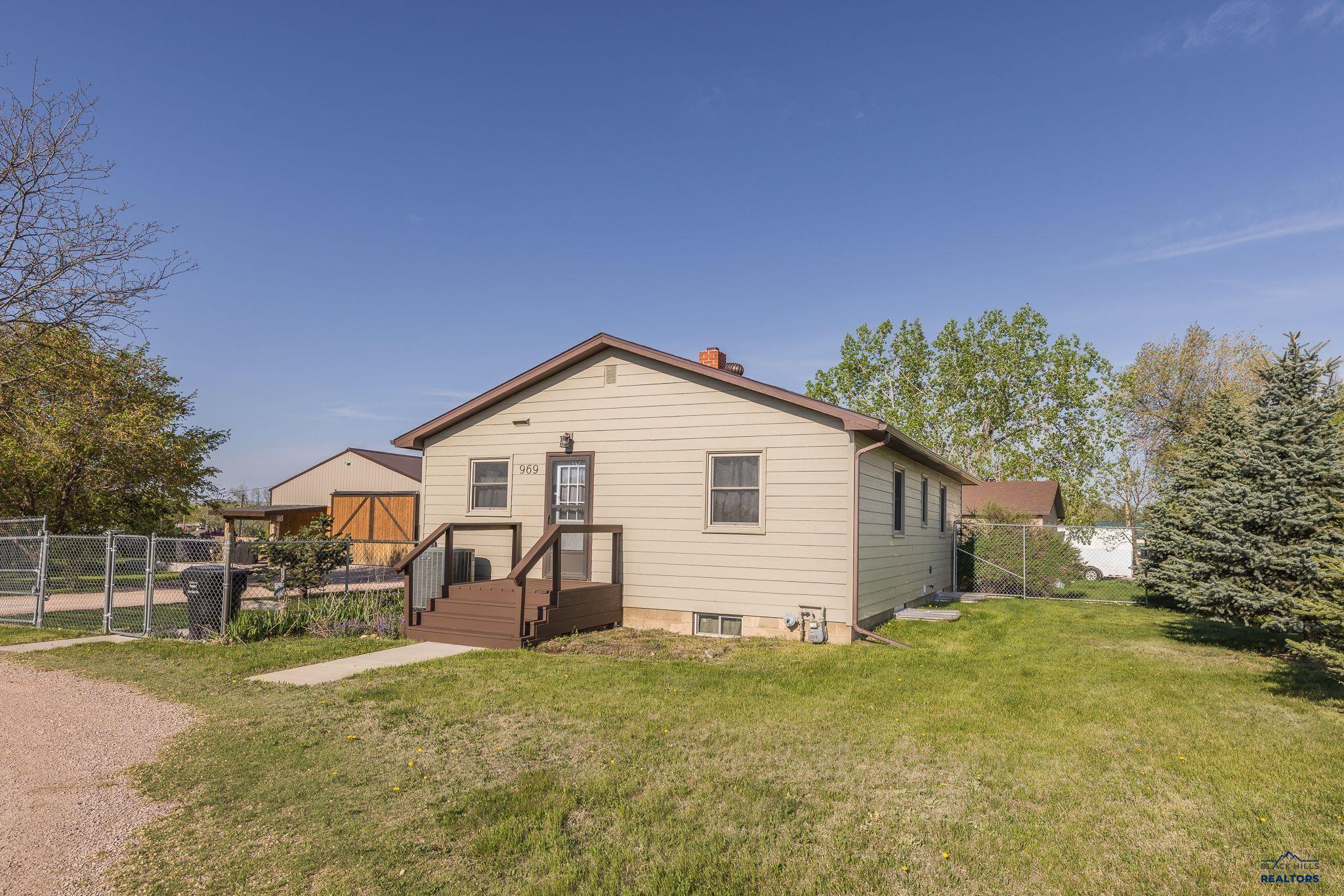 969 N VALLEY DR
