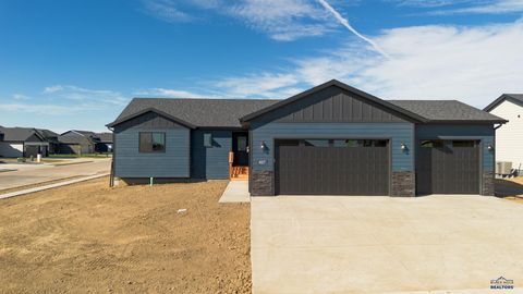 627 BULL RUN DR Box Elder SD 57719