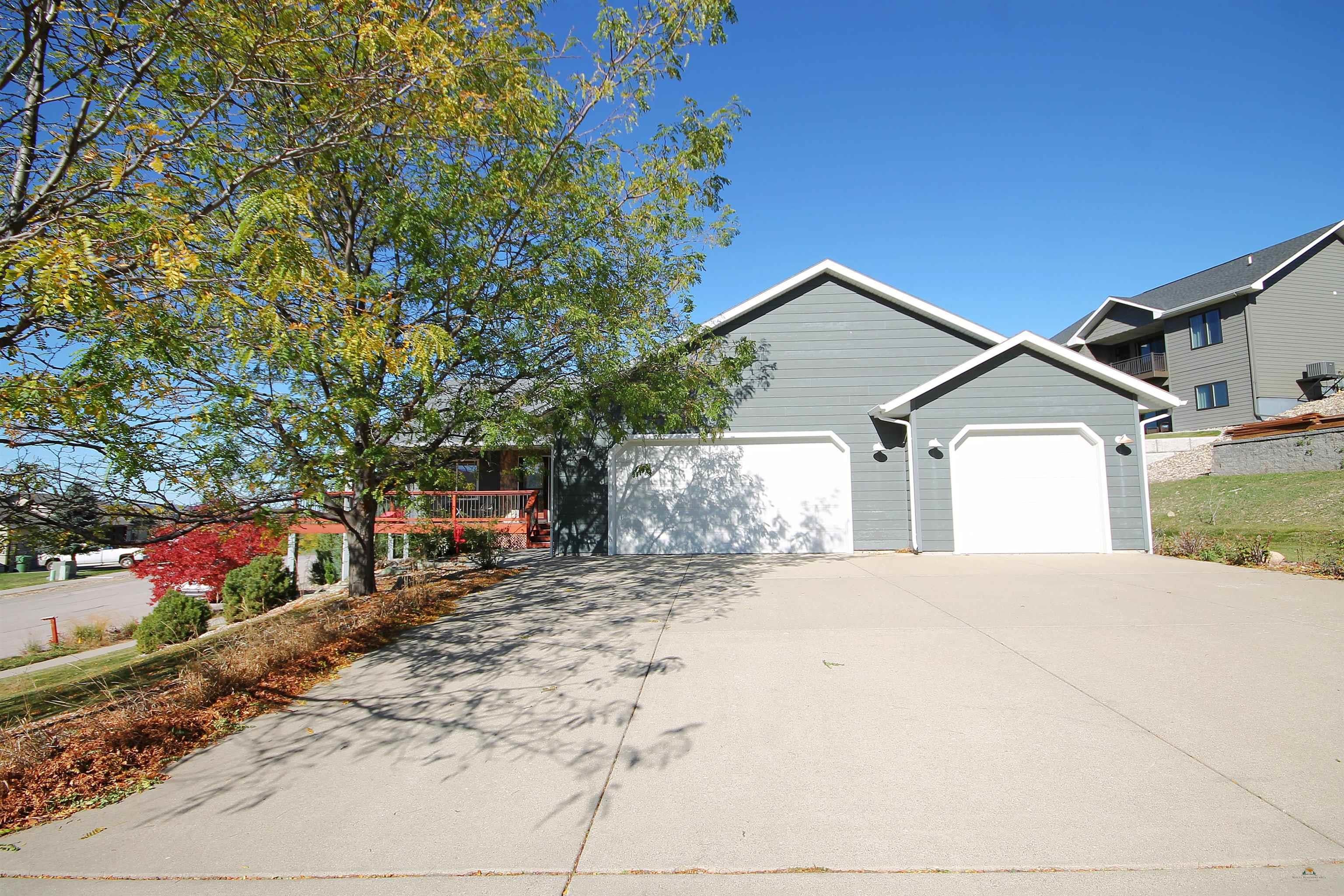 2550 BELAIR DR
